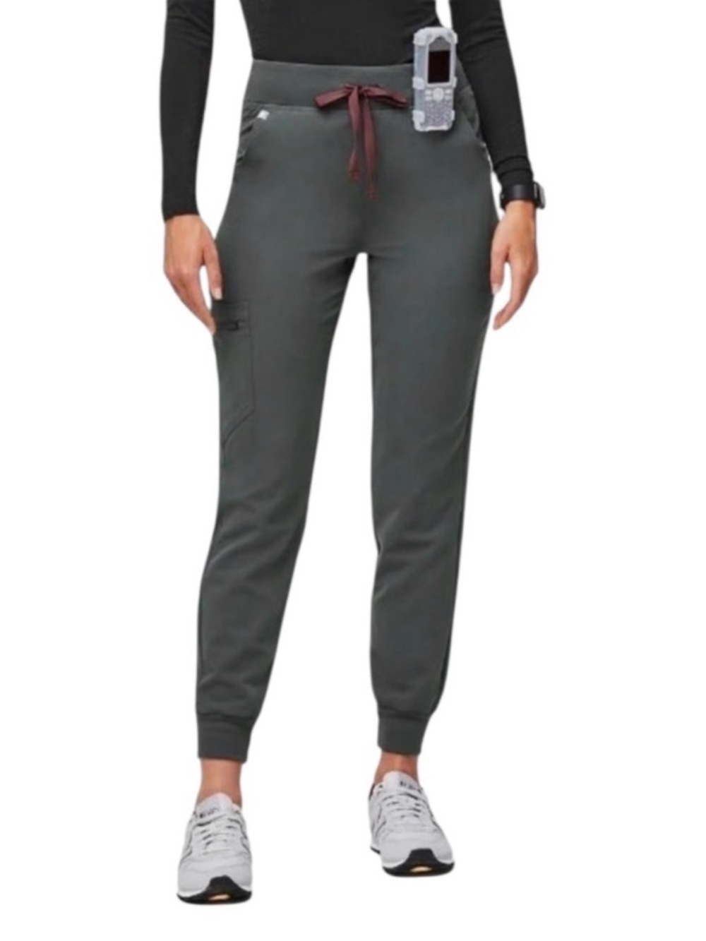 Figs Zamora Jogger Scrub Pants in Bonsai. Size S/P. *flaw*